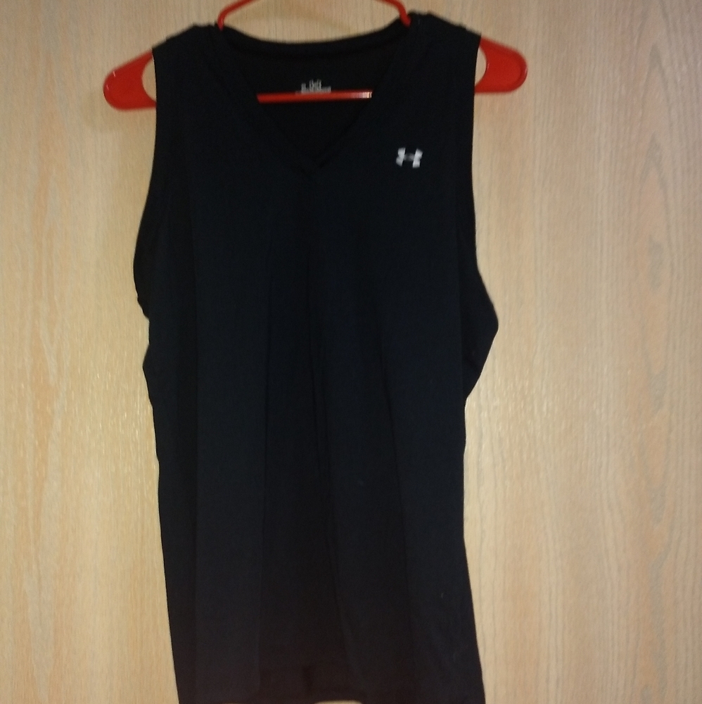 Large Underarmor Muscle Tank